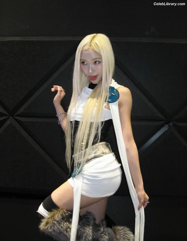 XG (Kpop) photo 7 of 3042