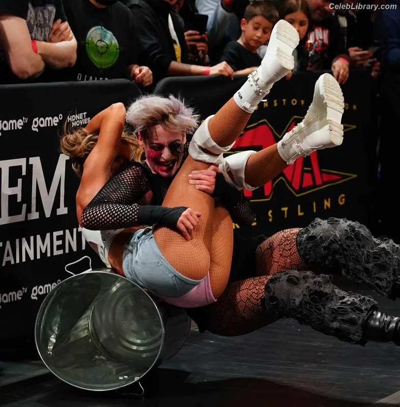 Xia Brookside photo 1 of 279