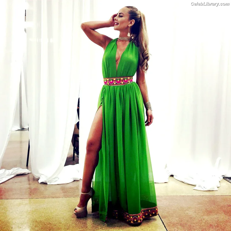 Ximena Córdoba photo 19 of 23