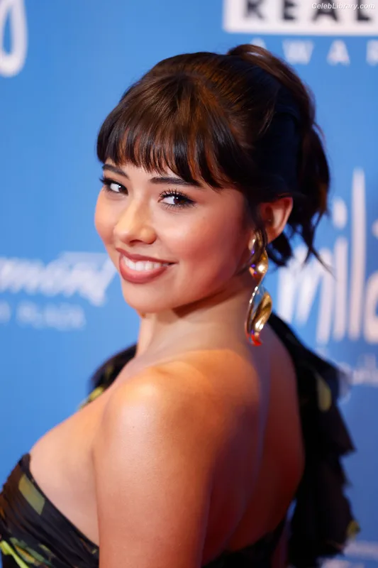 Xochitl Gomez photo 1 of 1688