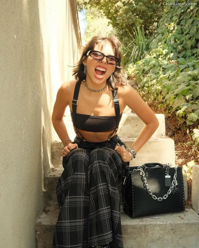 Xochitl Gomez photo 7 of 1688