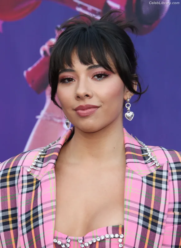 Xochitl Gomez photo 3 of 1688