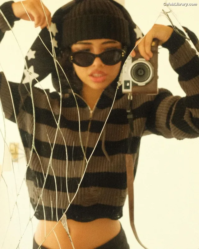 Xochitl Gomez photo 6 of 1688