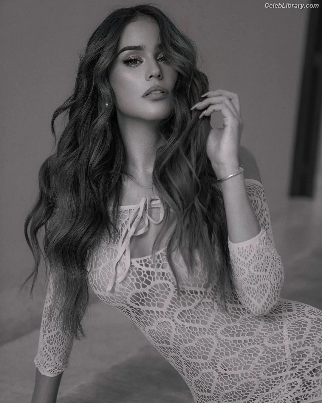 Yanet Garcia photo 5 of 972