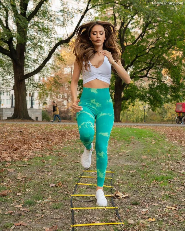 Yanet Garcia photo 8 of 970