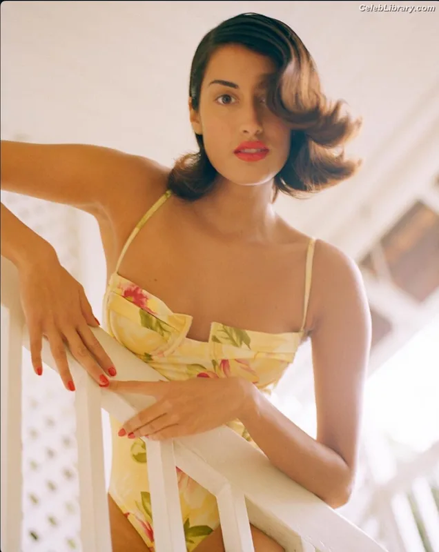 Yasmeen Ghauri photo 8 of 10