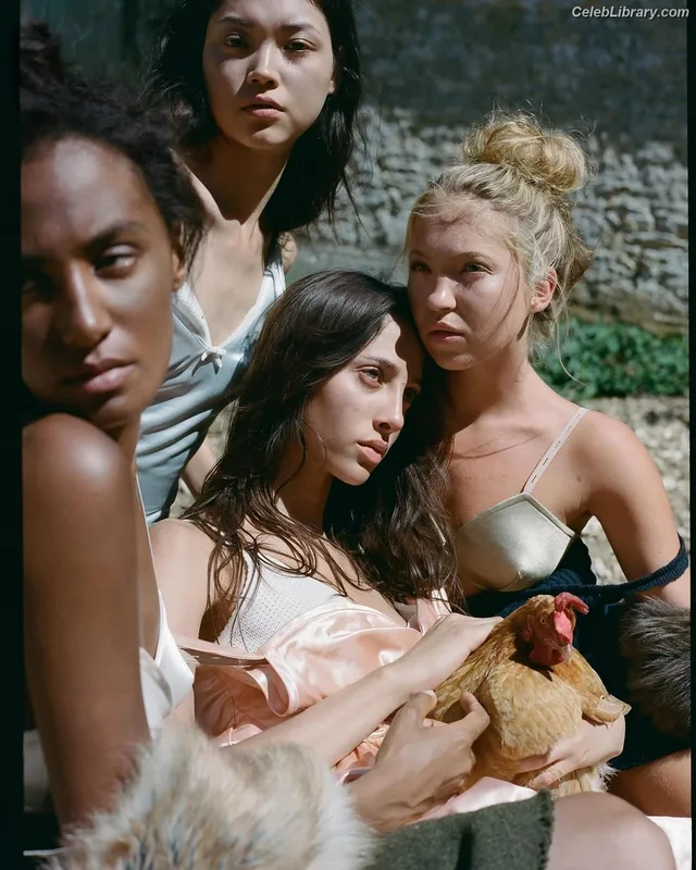 Yasmin Wijnaldum photo 5 of 70