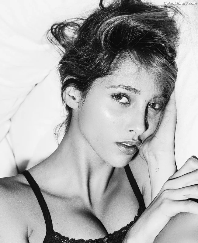 Yasmin Wijnaldum photo 4 of 70
