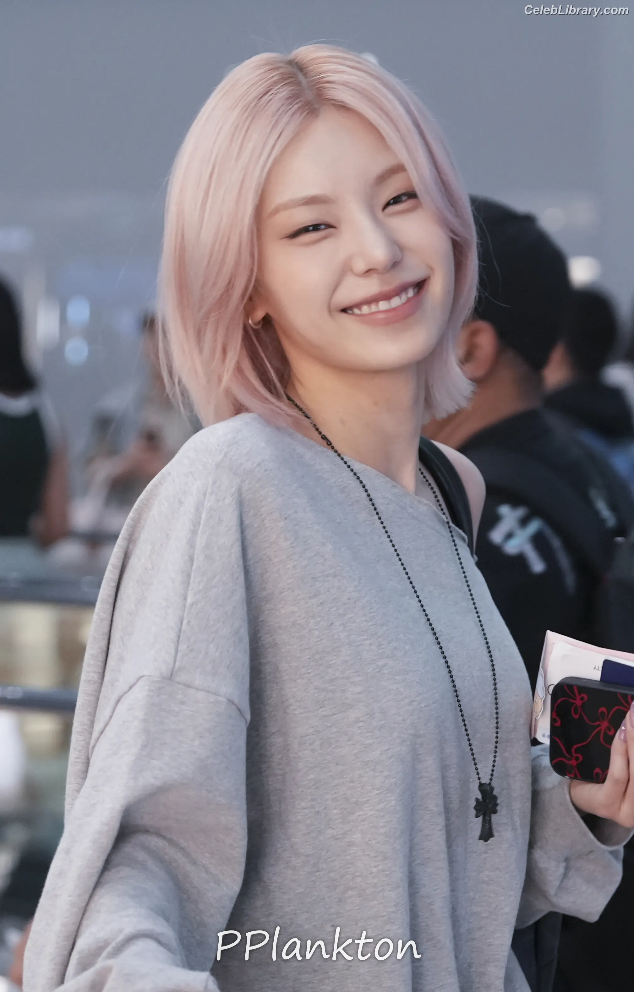 Yeji - ITZY (예지, Hwang Ye-ji) photo 20 of 1034