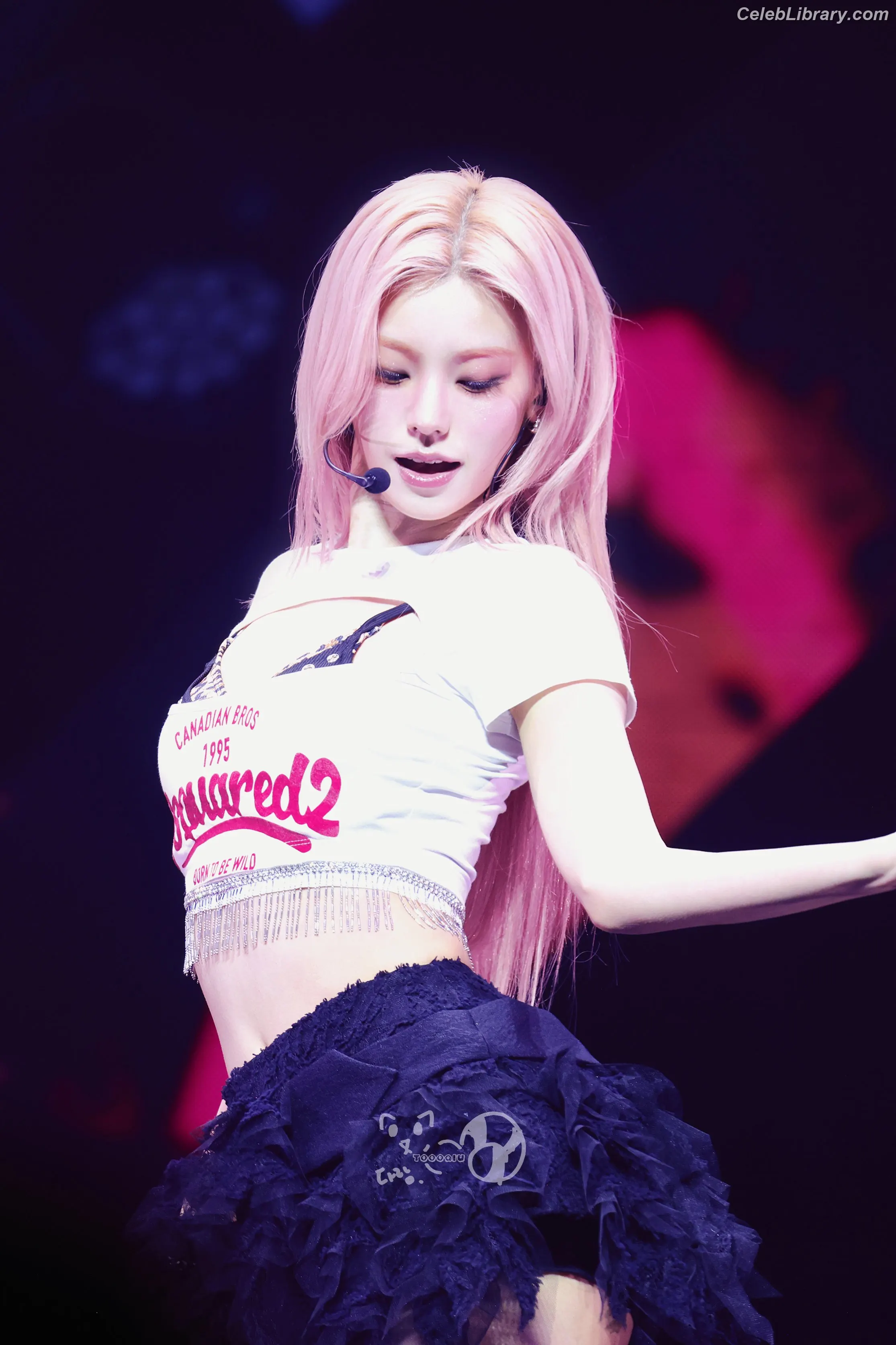 Yeji - ITZY (예지, Hwang Ye-ji) photo 10 of 1034