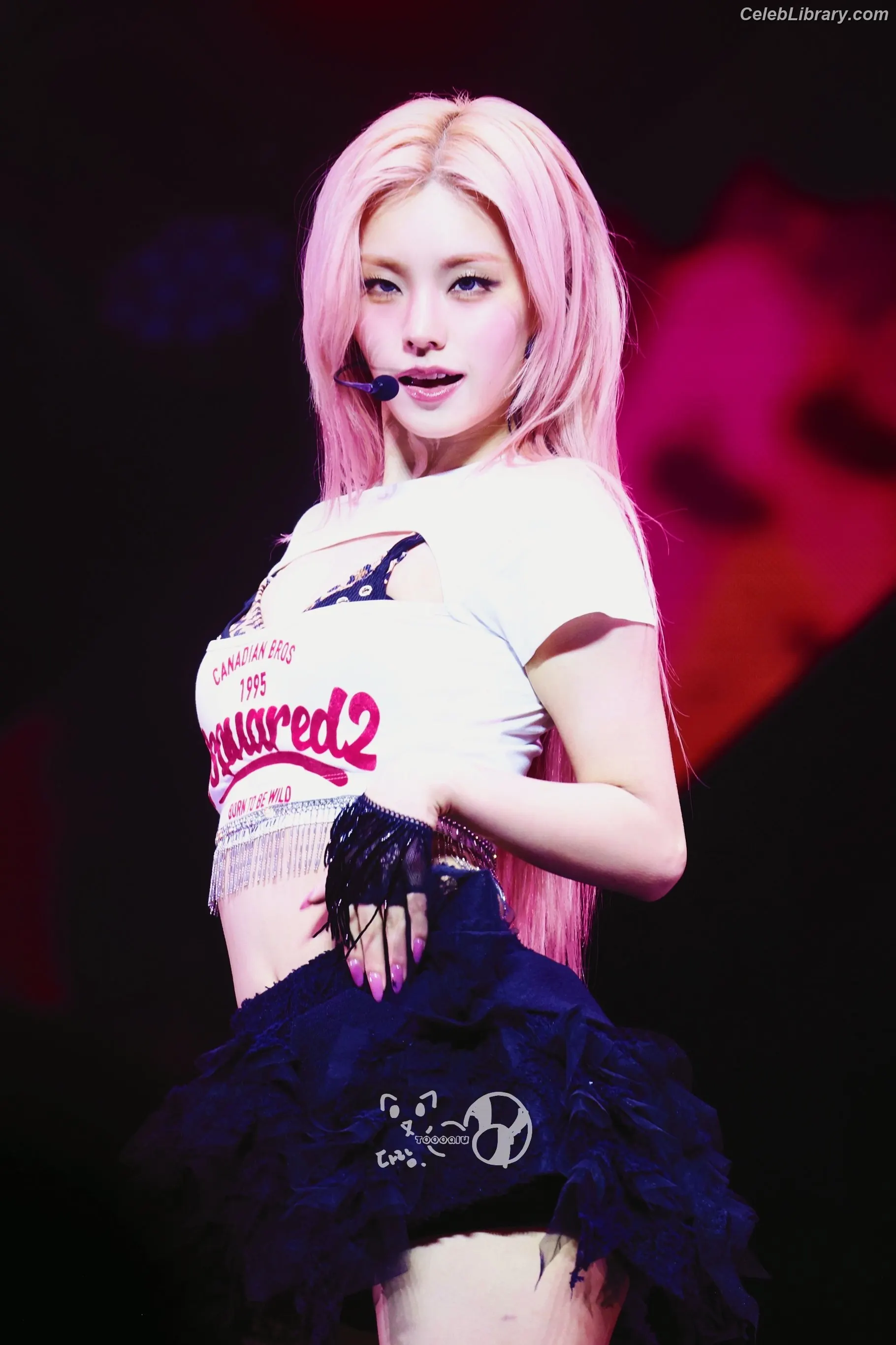Yeji - ITZY (예지, Hwang Ye-ji) photo 14 of 1034
