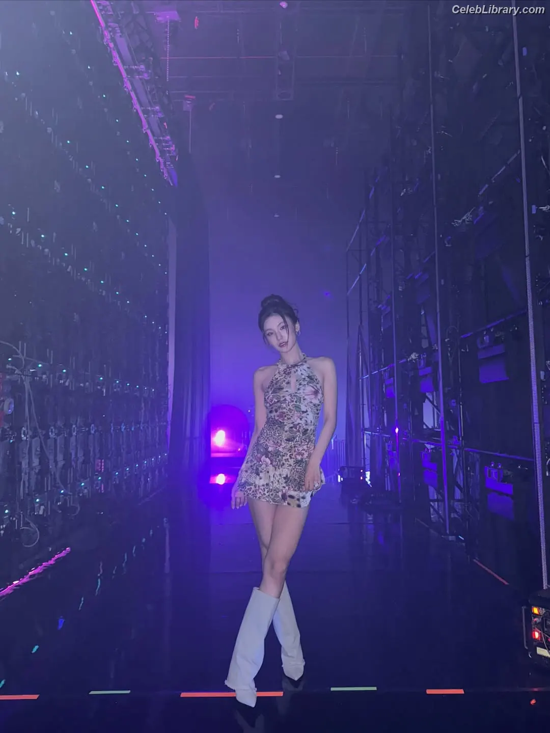 Yeji - ITZY (예지, Hwang Ye-ji) photo 20 of 1034
