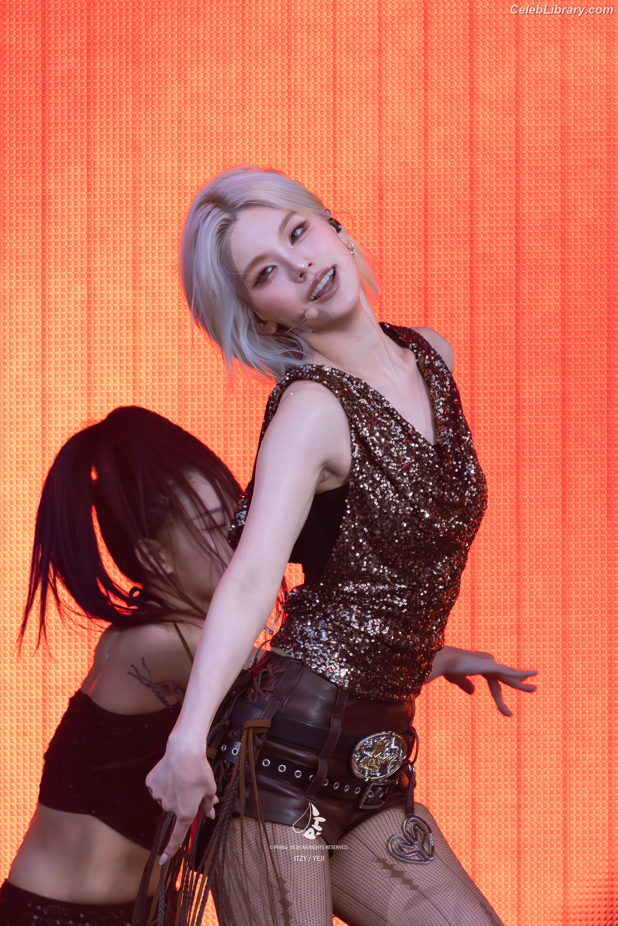 Yeji - ITZY (예지, Hwang Ye-ji) photo 15 of 1034