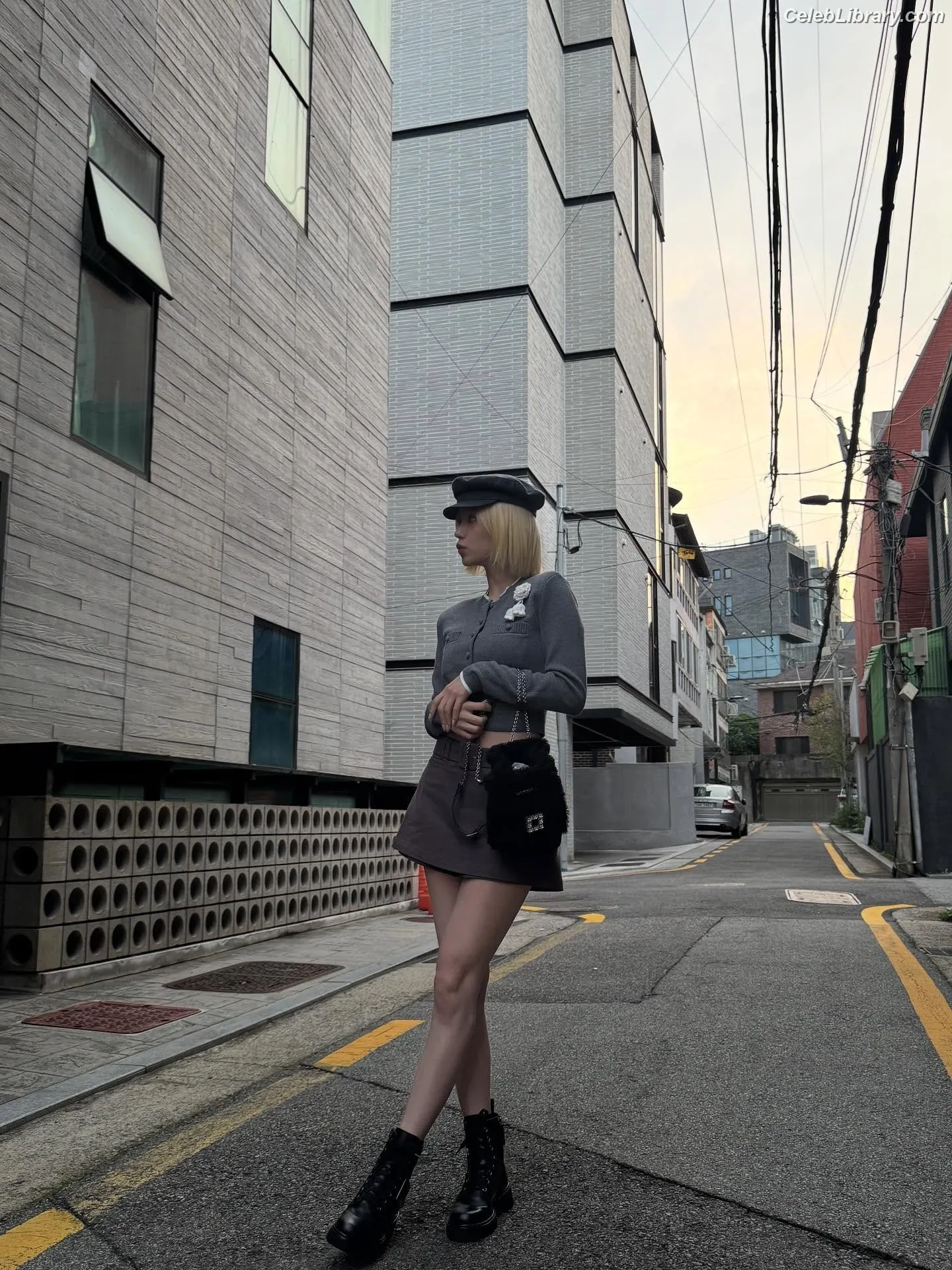 Yeji - ITZY (예지, Hwang Ye-ji) photo 12 of 1034