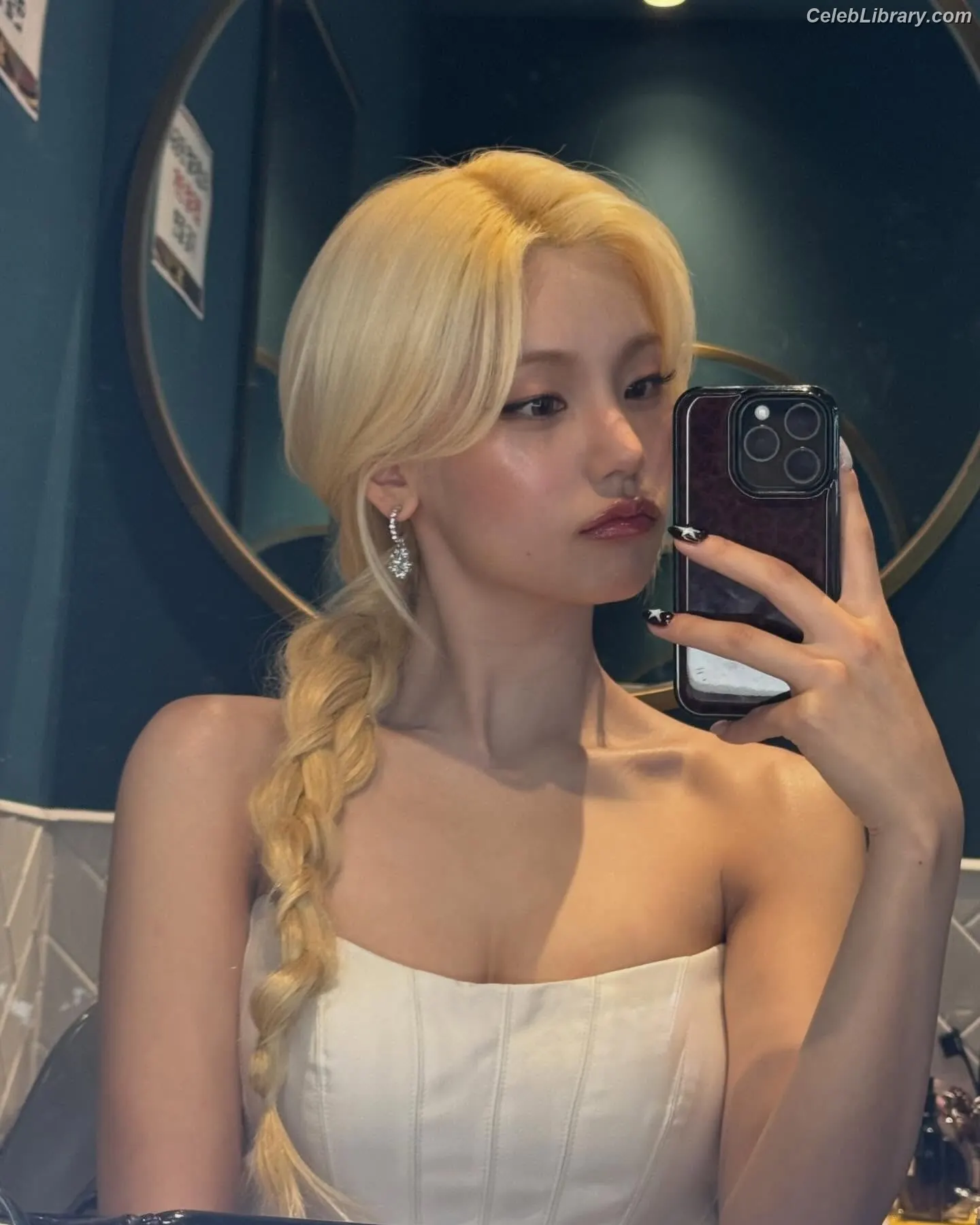 Yeji - ITZY (예지, Hwang Ye-ji) photo 18 of 1034