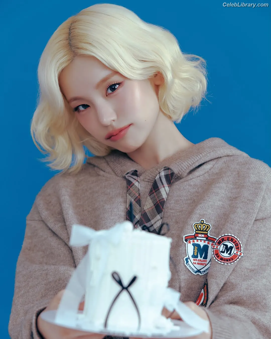 Yeji - ITZY (예지, Hwang Ye-ji) photo 24 of 1034