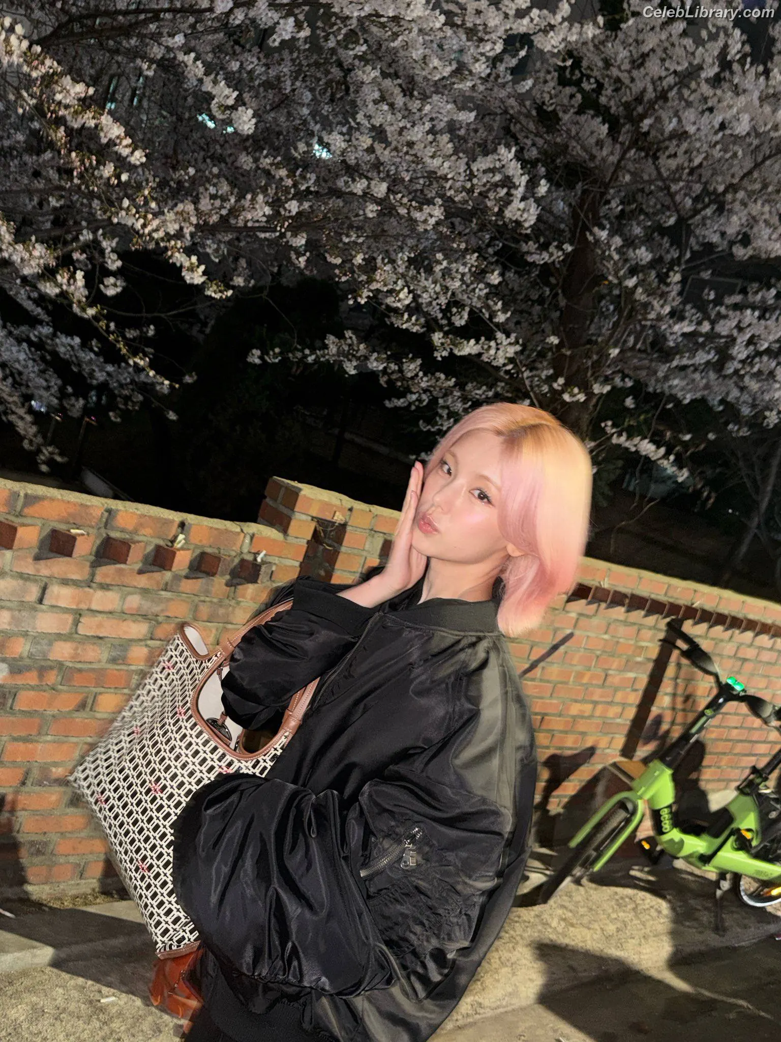 Yeji - ITZY (예지, Hwang Ye-ji) photo 10 of 1034