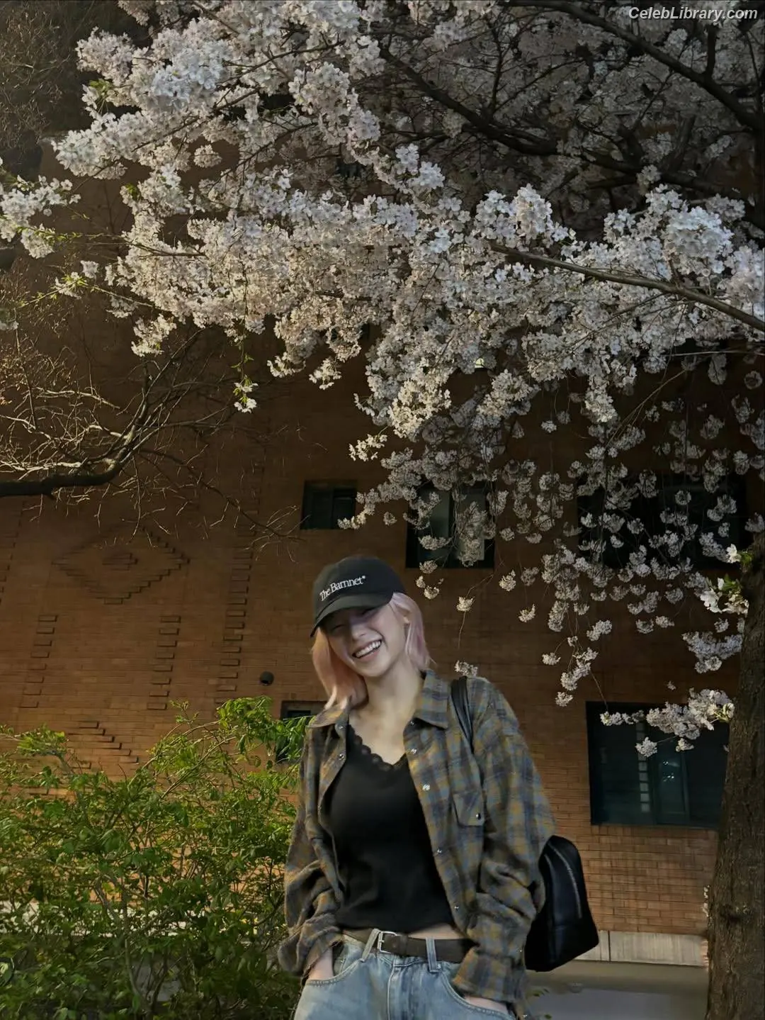 Yeji - ITZY (예지, Hwang Ye-ji) photo 19 of 1034