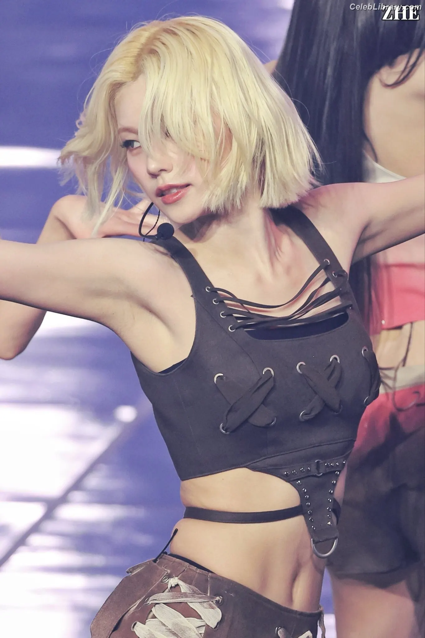 Yeji - ITZY (예지, Hwang Ye-ji) photo 13 of 1034