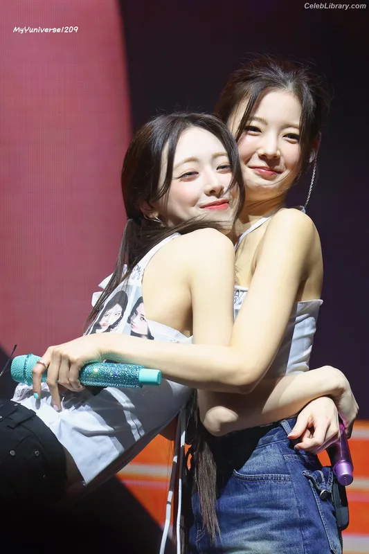 Yeji - ITZY (예지, Hwang Ye-ji) photo 18 of 1028