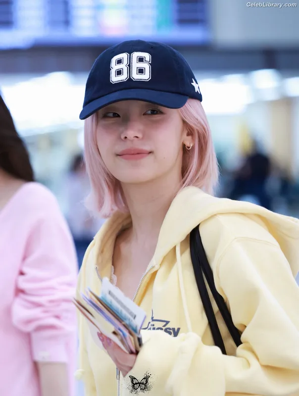 Yeji - ITZY (예지, Hwang Ye-ji) photo 20 of 1028