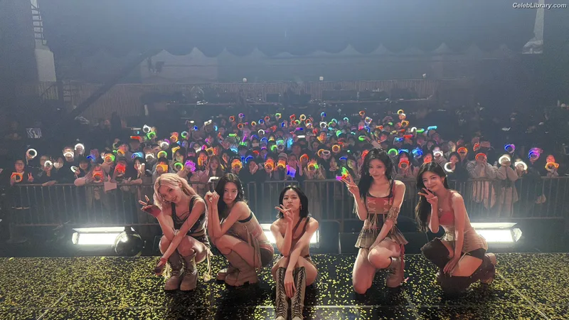 Yeji - ITZY (예지, Hwang Ye-ji) photo 15 of 1028