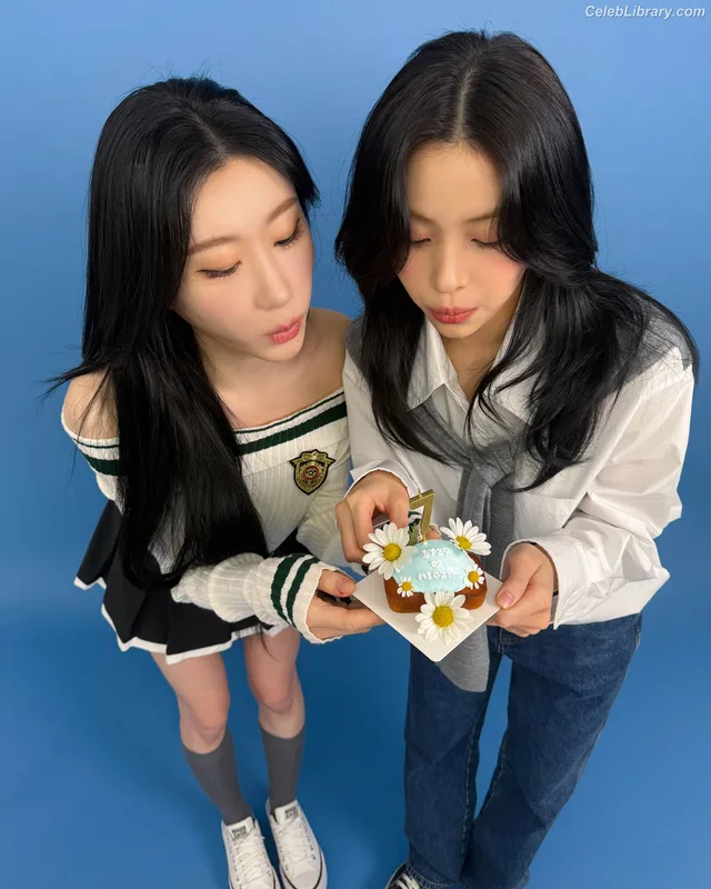 Yeji - ITZY (예지, Hwang Ye-ji) photo 6 of 1028