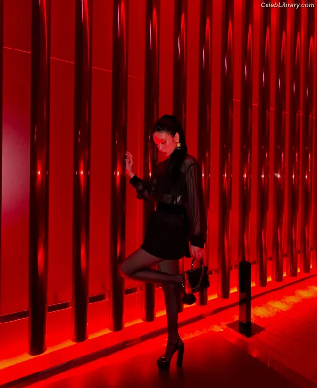 Yeji - ITZY (예지, Hwang Ye-ji) photo 5 of 1028