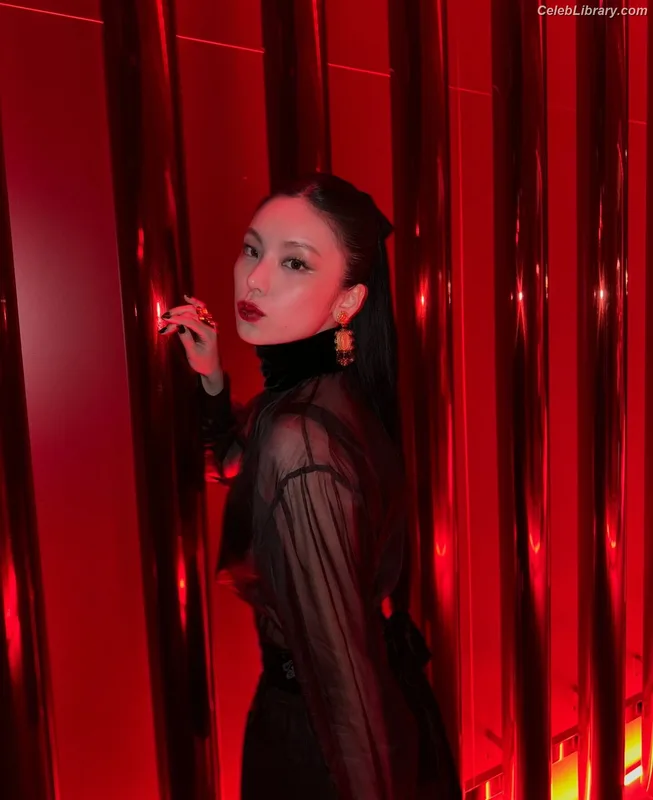 Yeji - ITZY (예지, Hwang Ye-ji) photo 6 of 1028