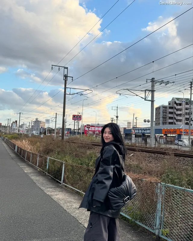 Yeji - ITZY (예지, Hwang Ye-ji) photo 9 of 1028