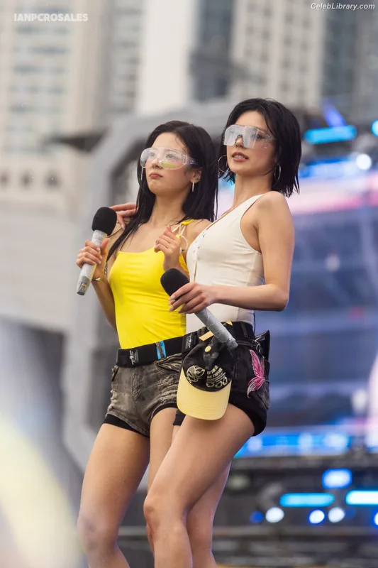 Yeji - ITZY (예지, Hwang Ye-ji) photo 16 of 1028