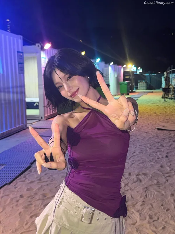 Yeji - ITZY (예지, Hwang Ye-ji) photo 17 of 1028