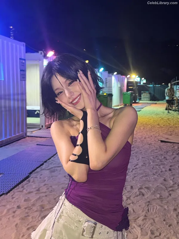 Yeji - ITZY (예지, Hwang Ye-ji) photo 18 of 1028