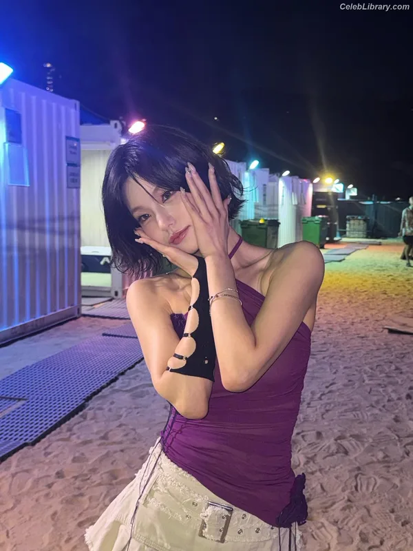 Yeji - ITZY (예지, Hwang Ye-ji) photo 19 of 1028