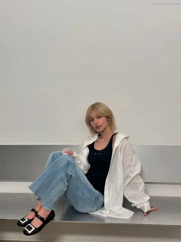 Yeji - ITZY (예지, Hwang Ye-ji) photo 6 of 1028