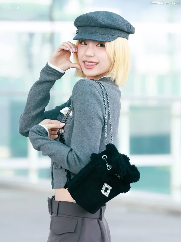 Yeji - ITZY (예지, Hwang Ye-ji) photo 1 of 1028