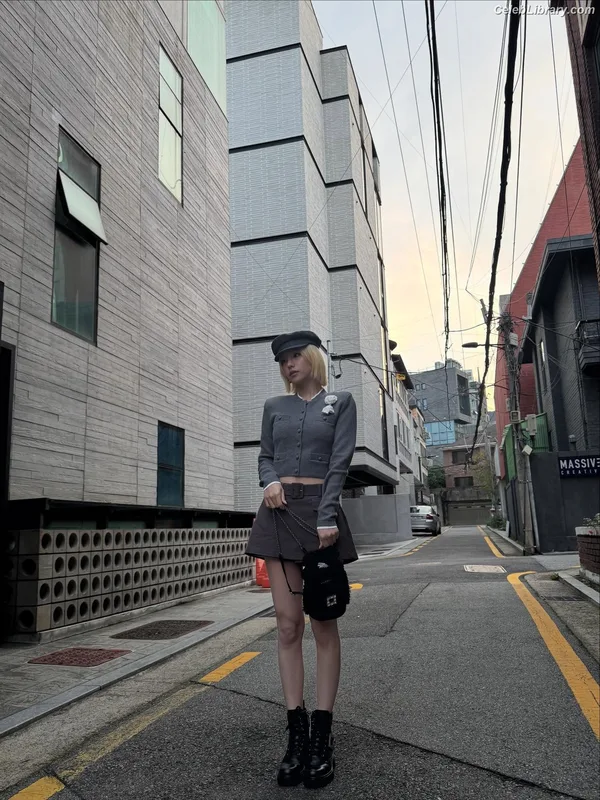 Yeji - ITZY (예지, Hwang Ye-ji) photo 13 of 1028