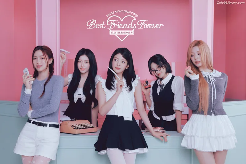 Yeji - ITZY (예지, Hwang Ye-ji) photo 16 of 1028