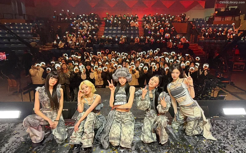 Yeji - ITZY (예지, Hwang Ye-ji) photo 17 of 1028