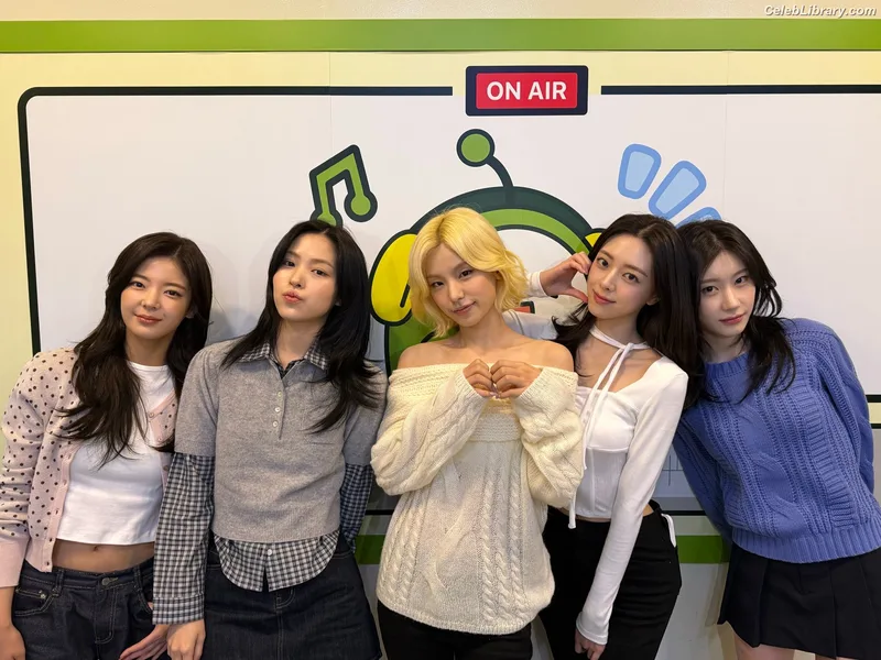 Yeji - ITZY (예지, Hwang Ye-ji) photo 3 of 1028
