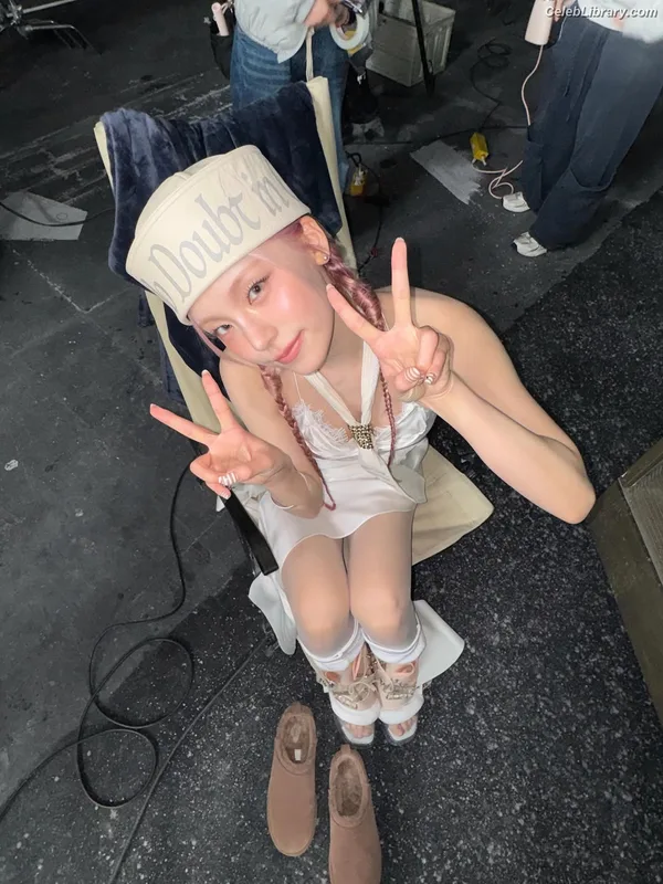 Yeji - ITZY (예지, Hwang Ye-ji) photo 17 of 1028