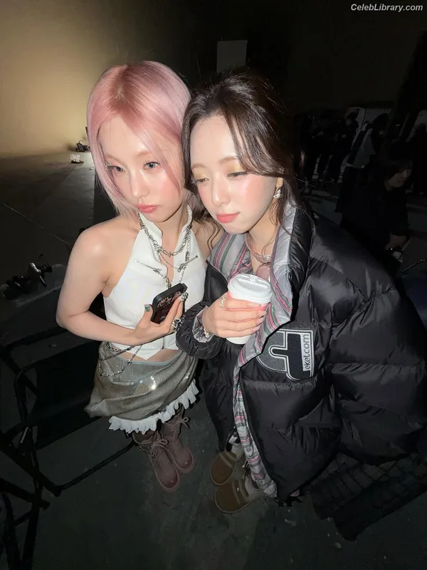 Yeji - ITZY (예지, Hwang Ye-ji) photo 19 of 1028