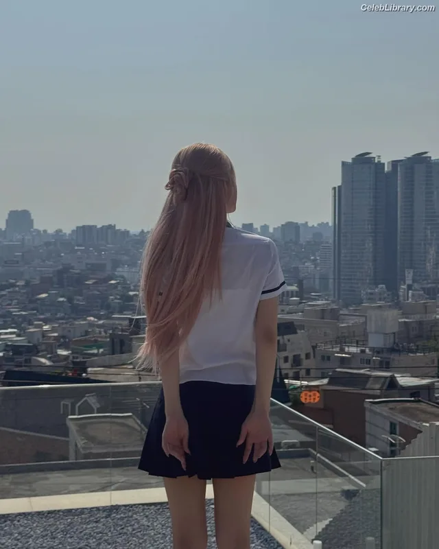 Yeji - ITZY (예지, Hwang Ye-ji) photo 9 of 1028
