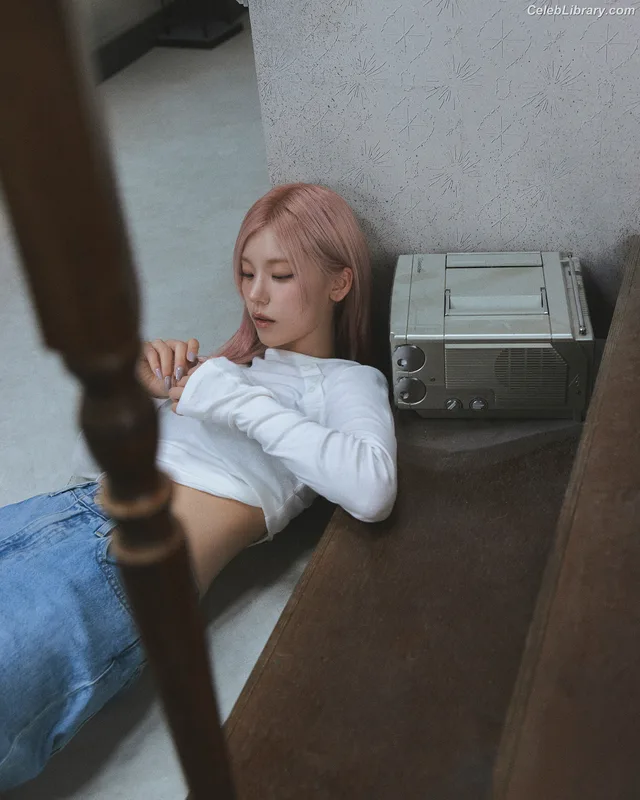 Yeji - ITZY (예지, Hwang Ye-ji) photo 21 of 1028