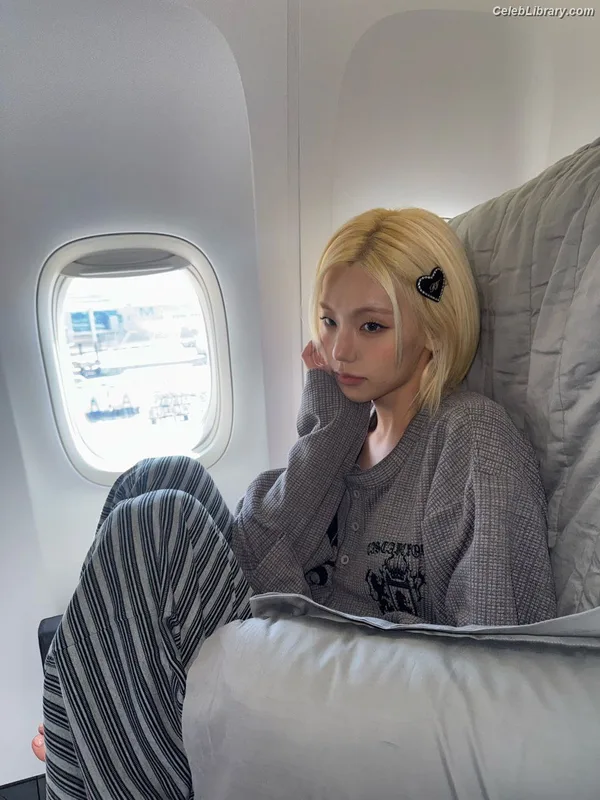 Yeji - ITZY (예지, Hwang Ye-ji) photo 23 of 1028
