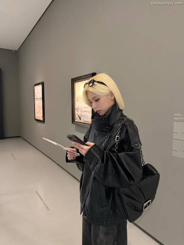 Yeji - ITZY (예지, Hwang Ye-ji) photo 6 of 1028