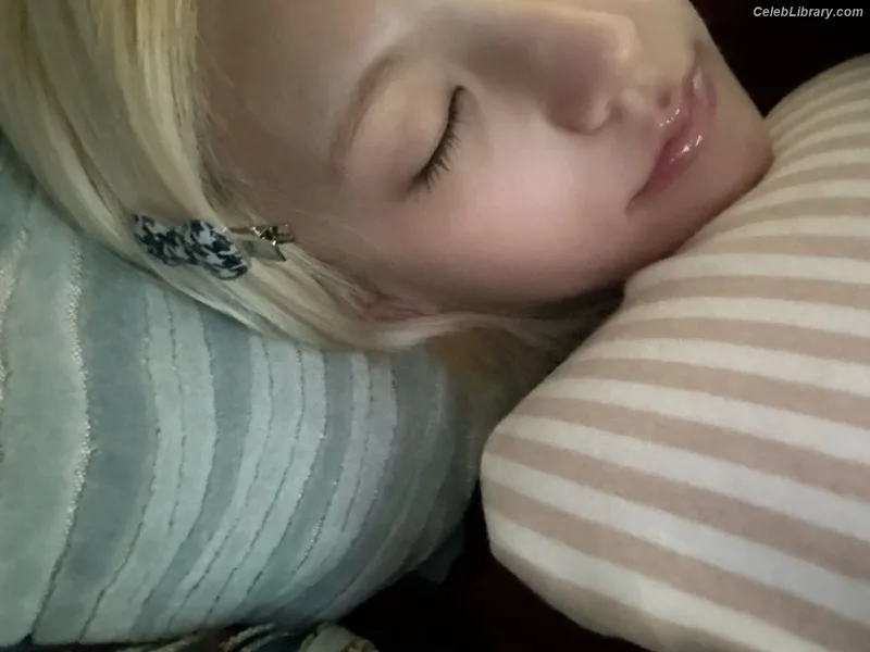 Yeji - ITZY (예지, Hwang Ye-ji) photo 9 of 1028