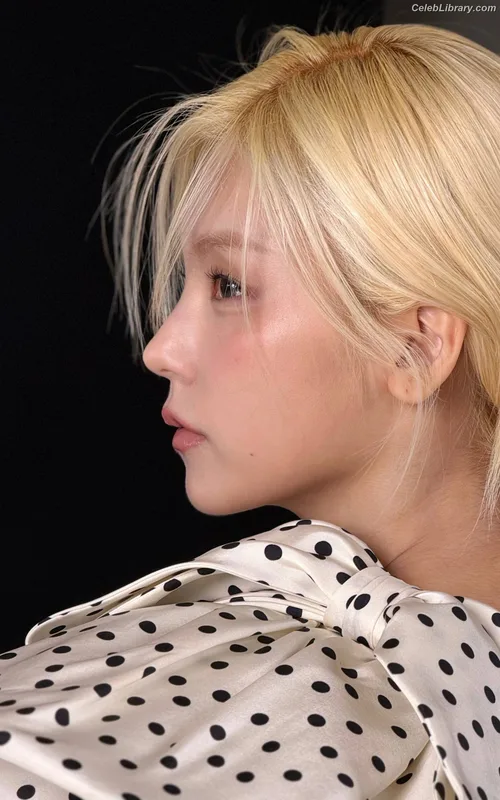 Yeji - ITZY (예지, Hwang Ye-ji) photo 23 of 1028