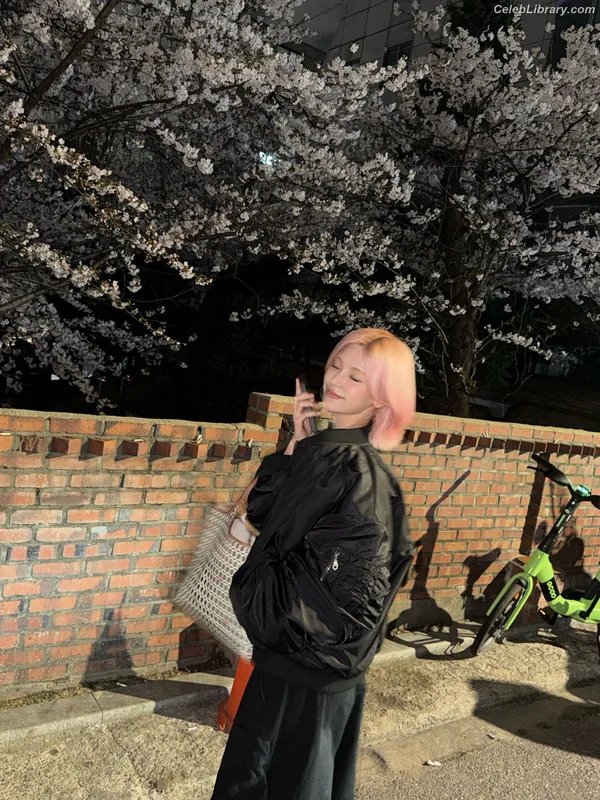 Yeji - ITZY (예지, Hwang Ye-ji) photo 2 of 1028