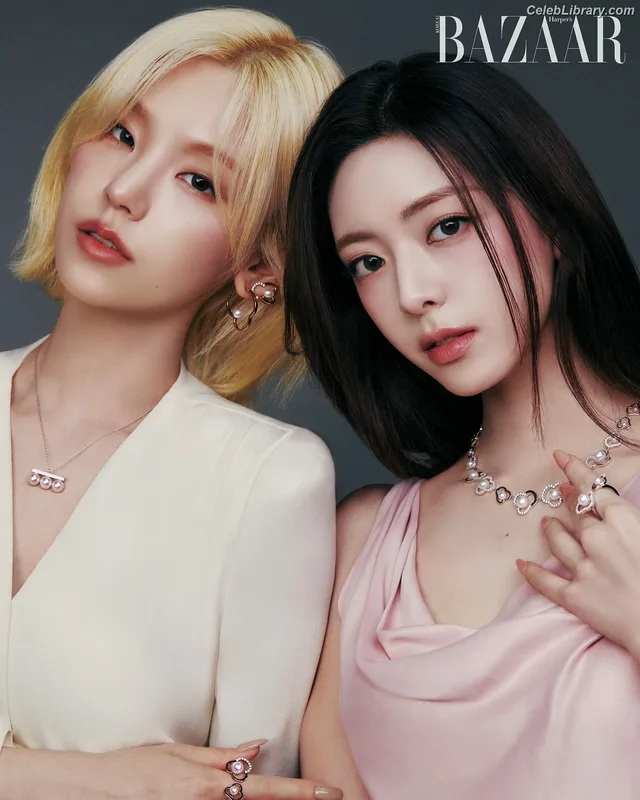 Yeji - ITZY (예지, Hwang Ye-ji) photo 3 of 1028